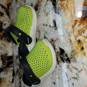 Toddler boy size size 6 lime green lite ride crocs